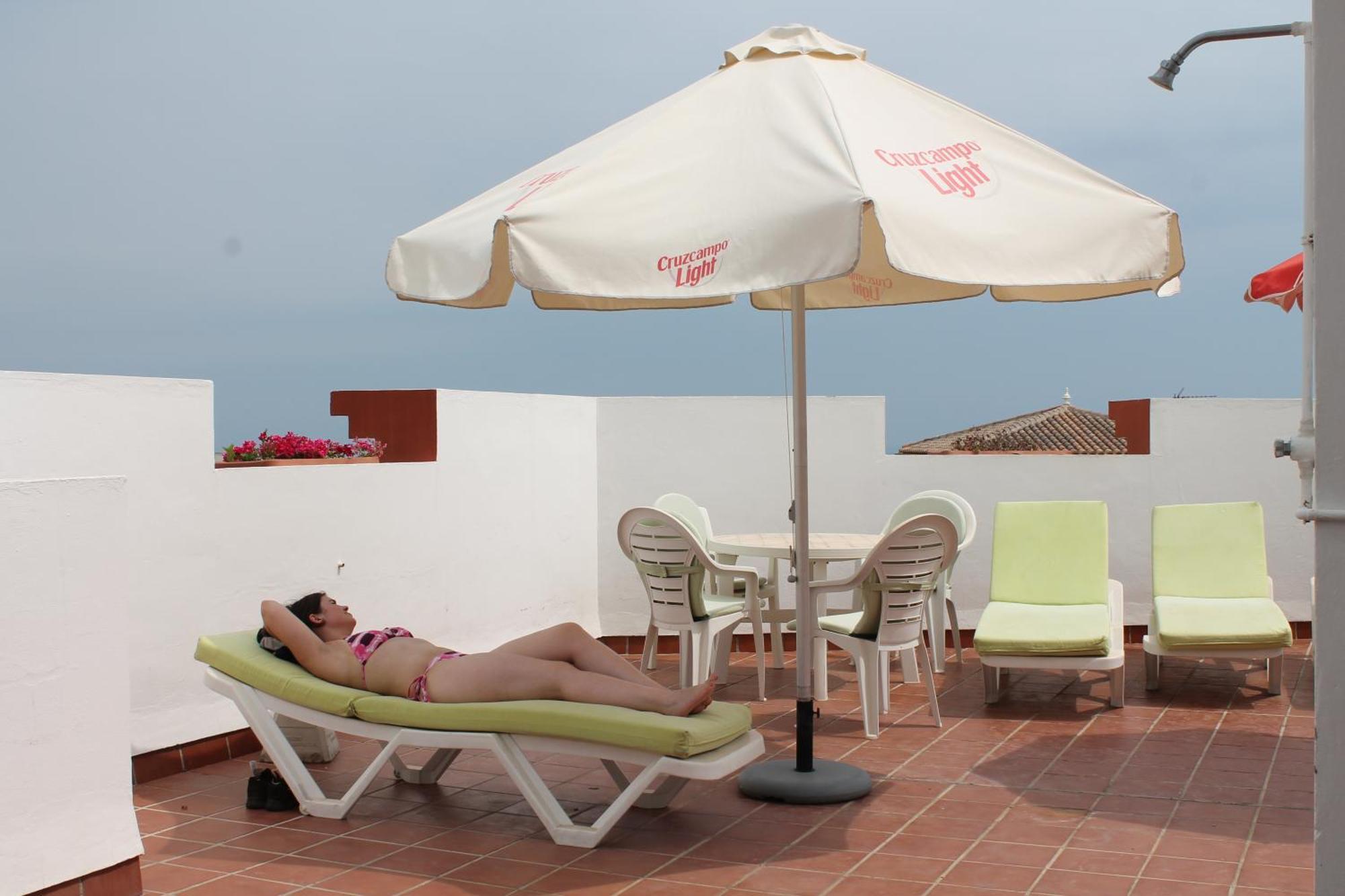 Apartamentos Turísticos Plaza del Olvido Nerja Exterior foto